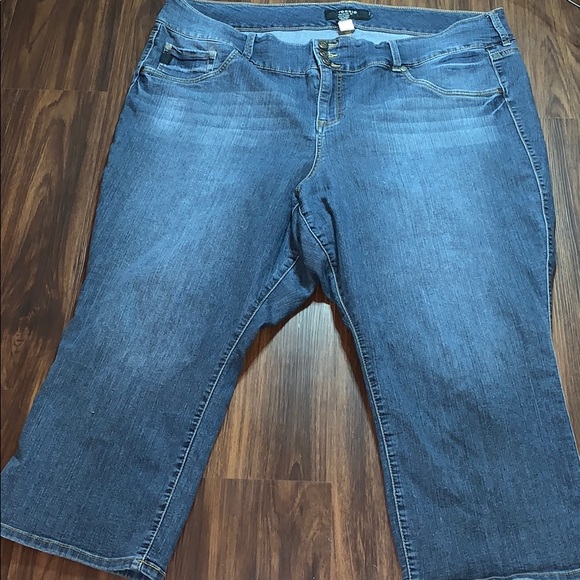 torrid Denim - Torrid cropped jegging ❤️ torrid Denim - Torrid cropped jegging ❤️